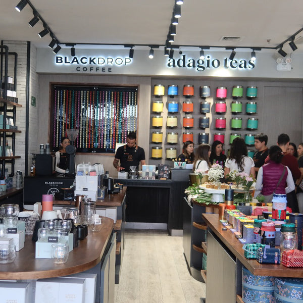 Paseo los dominicos Blackdrop & Adagio